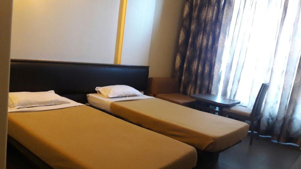 Royal Hills Hotel Bapane Buitenkant foto