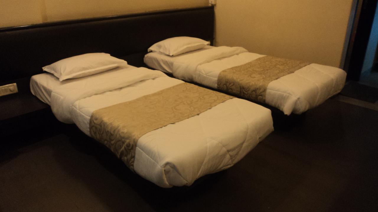Royal Hills Hotel Bapane Buitenkant foto