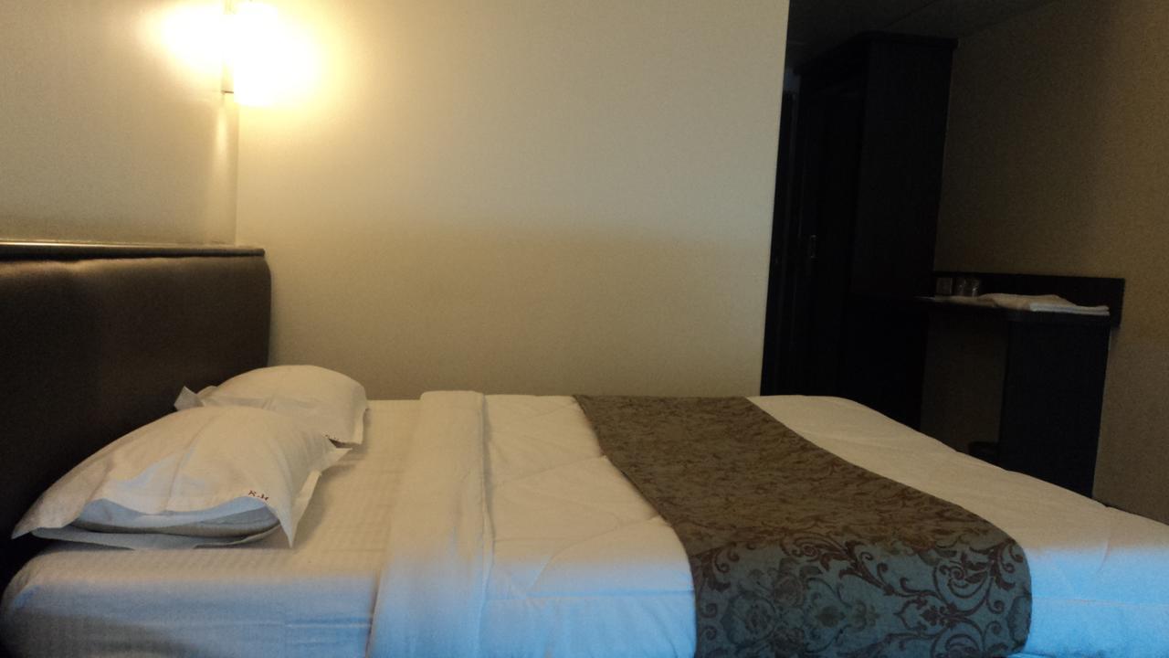 Royal Hills Hotel Bapane Buitenkant foto